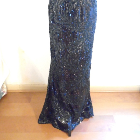 Calvin Klein full sequin maxi dress - Picture 5 of 8